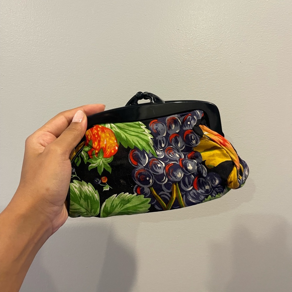 Vintage Cutesy Fruit Floral Print Women's Clutch